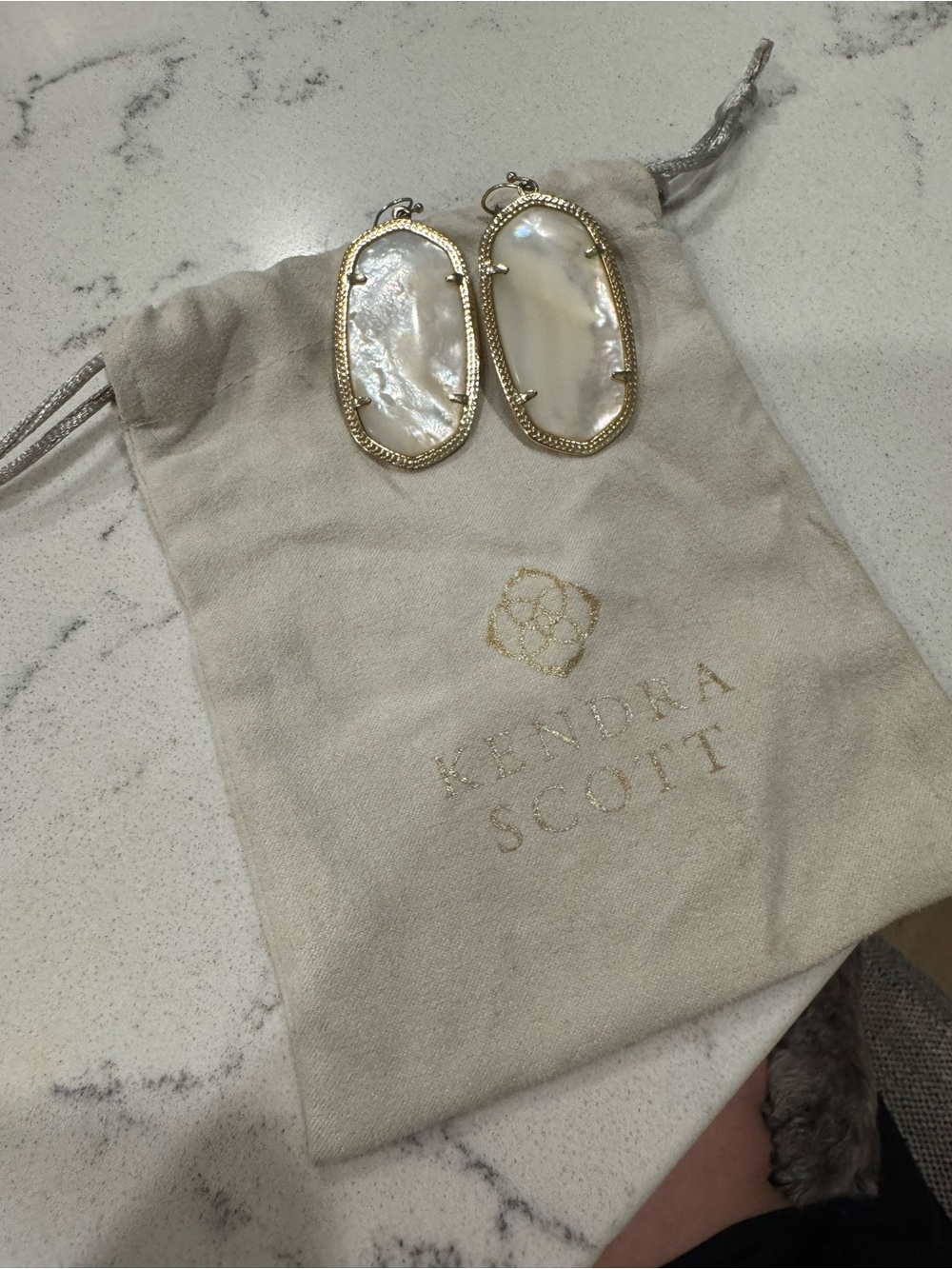 Kendra Scott White Mother-of-Pearl Gold Framed Earrings